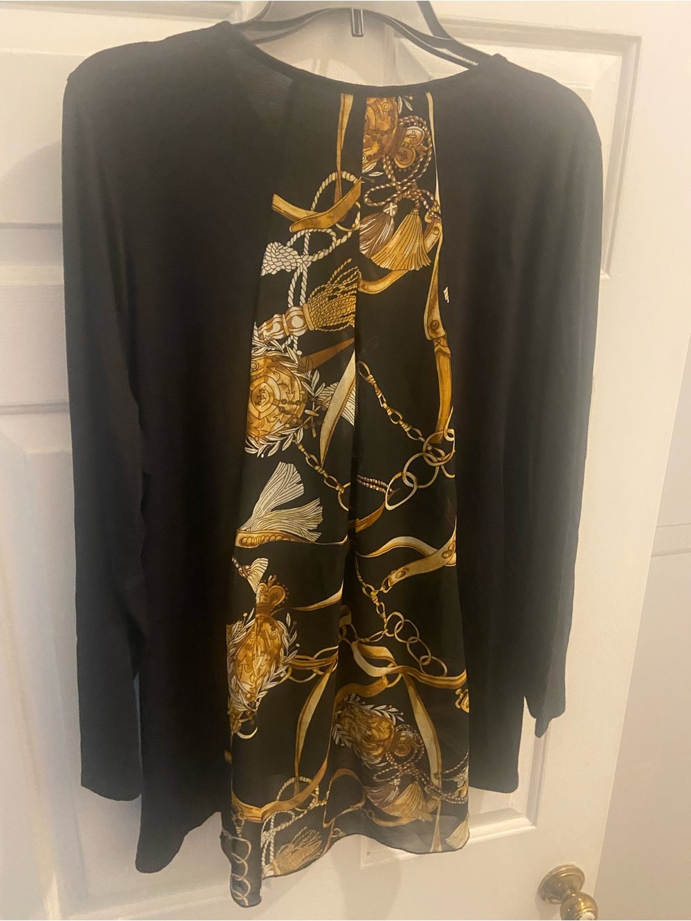 Cyrus 1X Shirt Back Detail Black with Flowy Gold Chain Print On Back